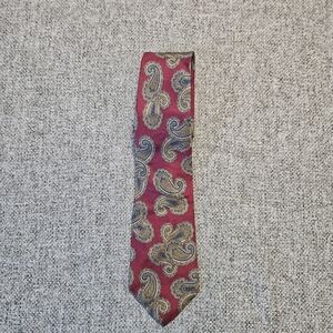 Vintage Yves Saint Laurent YSL Luxury Men's Silk Neck Tie Burgundy Paisley